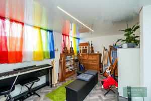 Photo 9- click for photo gallery